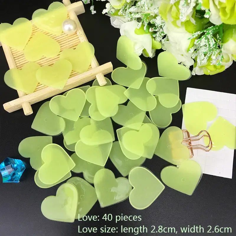 Luminous lime-green heart-shaped acrylic charms set of 40 for stars glow dark wall stickers bedroom decor
