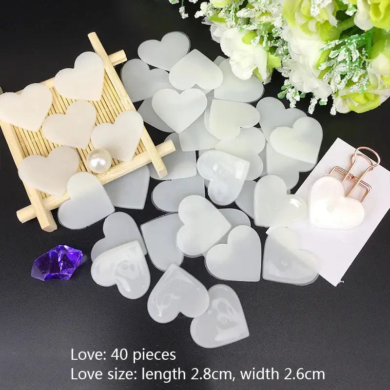 White translucent heart-shaped resin charms 40 pieces for stars glow dark wall stickers bedroom luminous decor