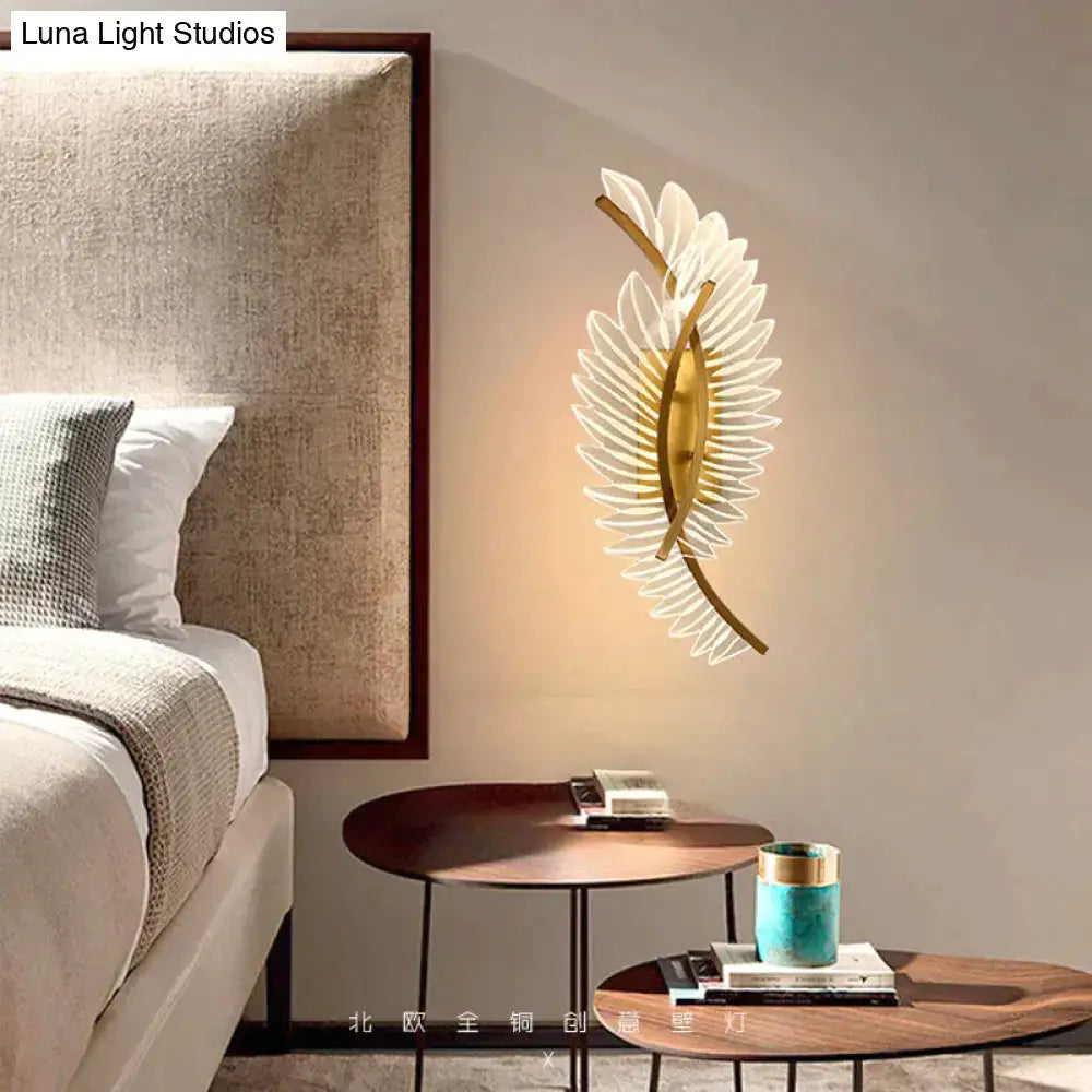 Gold-toned leaf-shaped wall lamp with nordic modern art design for bedroom modern art bedside lighting