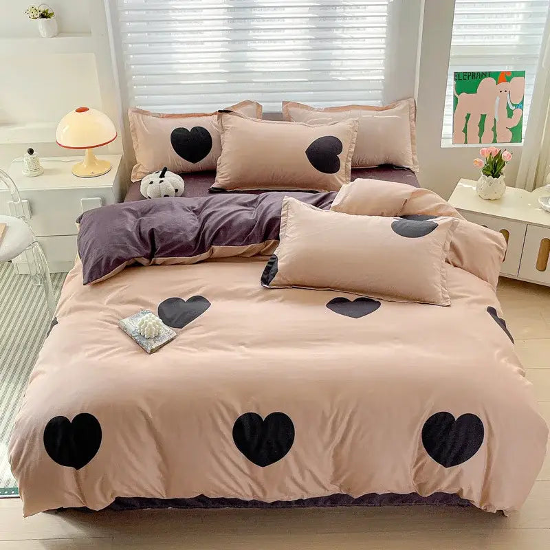 Beige duvet cover set with black heart appliqués made of decorbites cozy cotton for a stylish bedding set