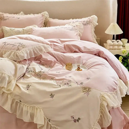 Pink and cream floral embroidered egyptian cotton bedding set with flowers lace ruffles and decorbites flowers lace decor