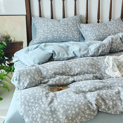Light blue and white floral decorbites cotton jacquard bedding set with soft textured fabric for bedroom use