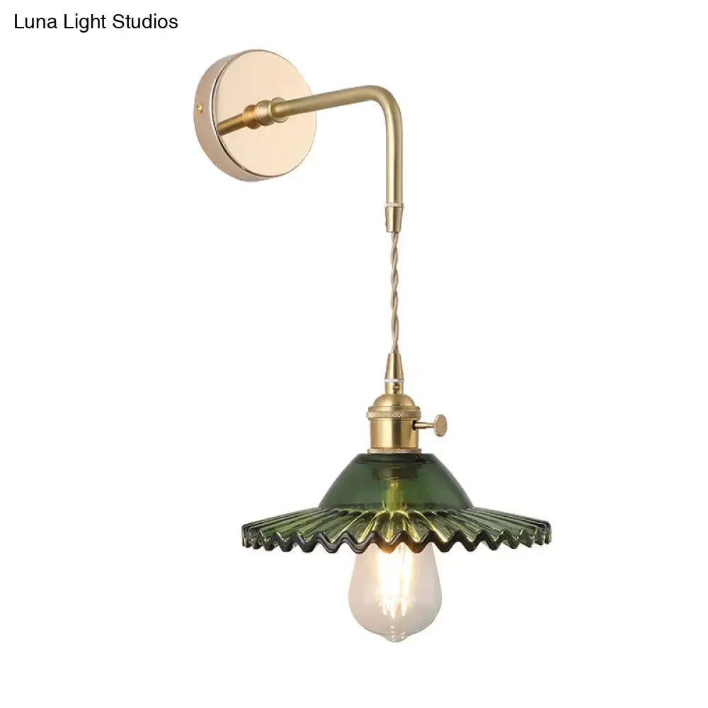 Decorbites™ vintage single-bulb bedside wall light with a gold brass base and green scalloped shaded glass wall fixture
