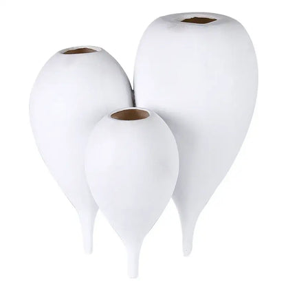 Set of three white ceramic balloon geometric vases with heart-shaped bodies for living room decor
