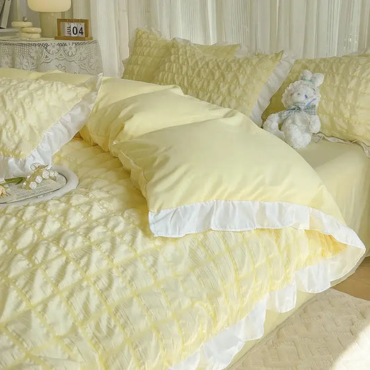 Pastel yellow quilted bubble gauze duvet cover set with white ruffled trim for bedroom bedding cover set